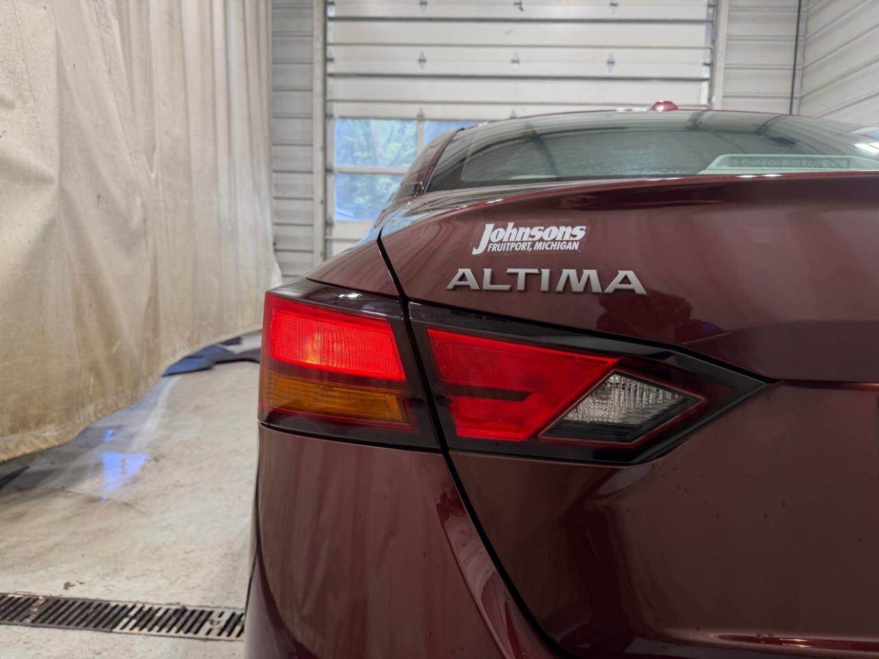 Nissan Altima 2.5 SL Sedan 2024