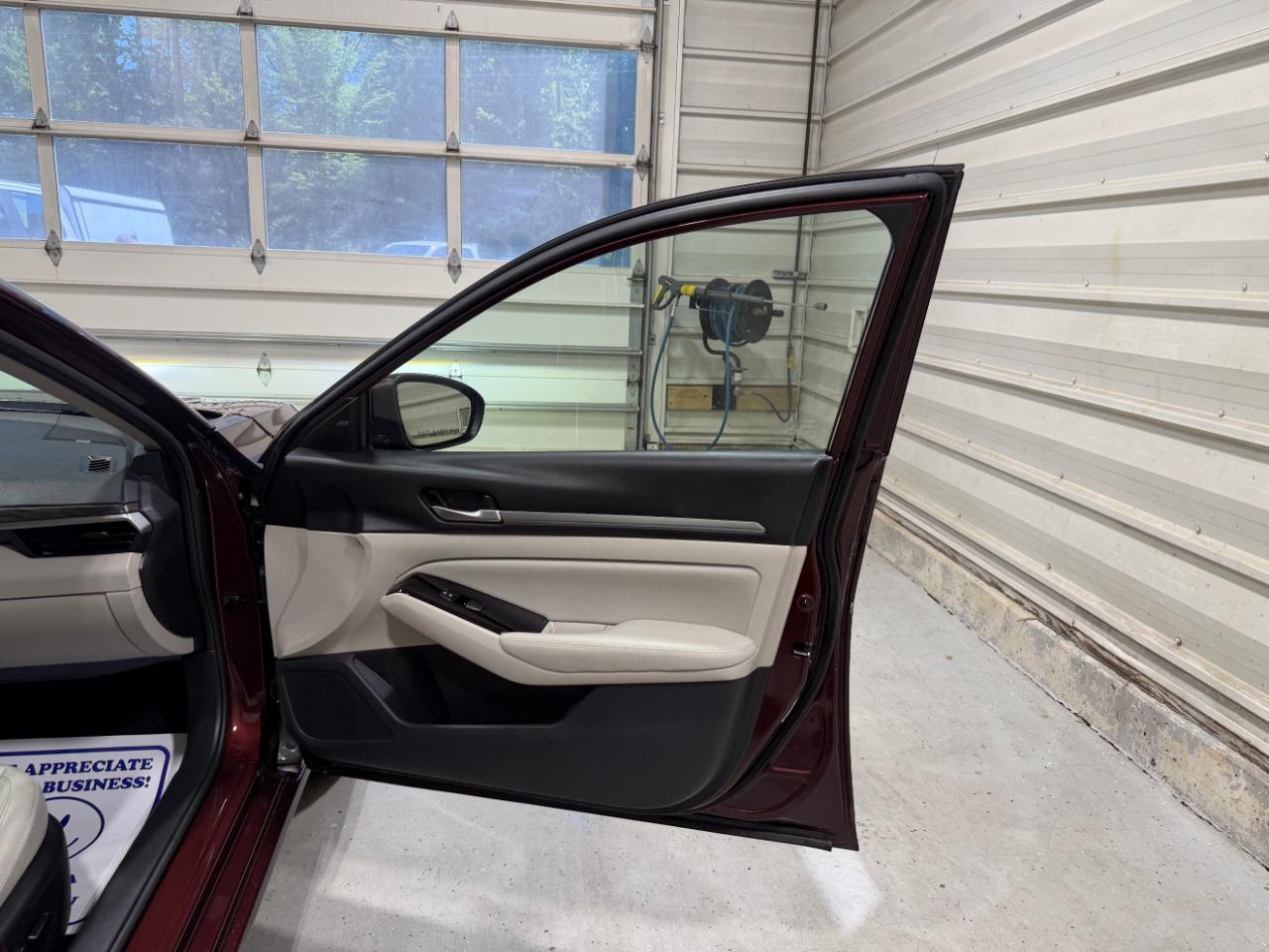 Nissan Altima 2.5 SL Sedan 2024