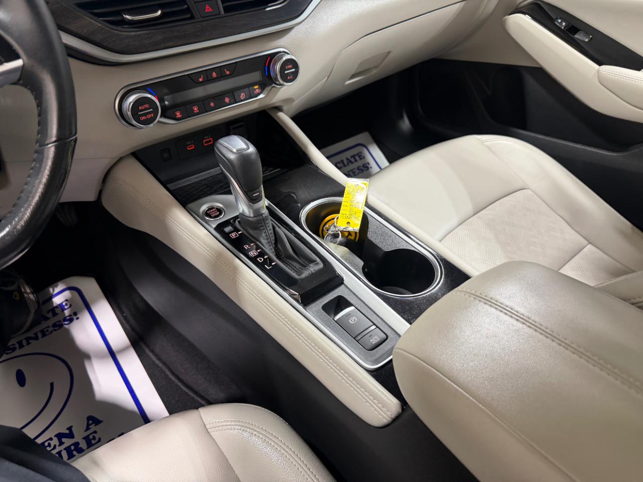 Nissan Altima 2.5 SL Sedan 2024