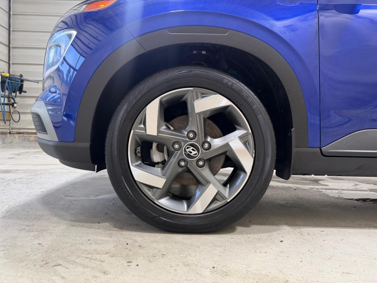 Hyundai Venue Limited IVT 2023
