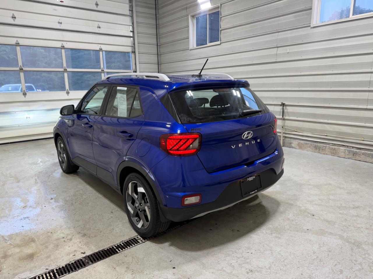 Hyundai Venue Limited IVT 2023