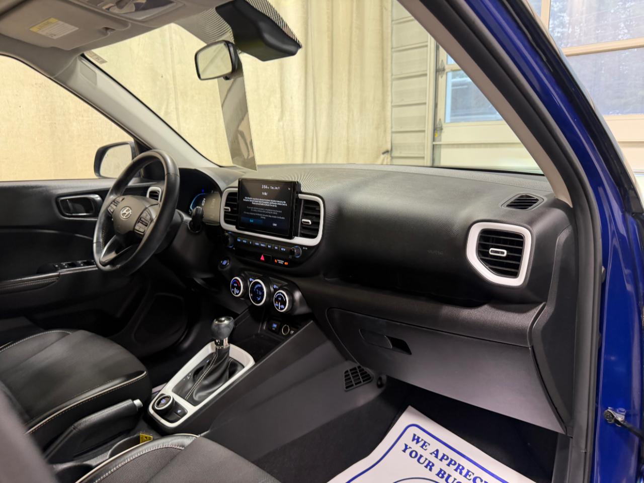 Hyundai Venue Limited IVT 2023