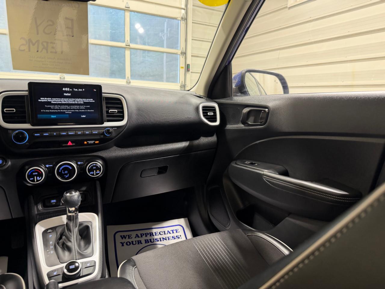 Hyundai Venue Limited IVT 2023