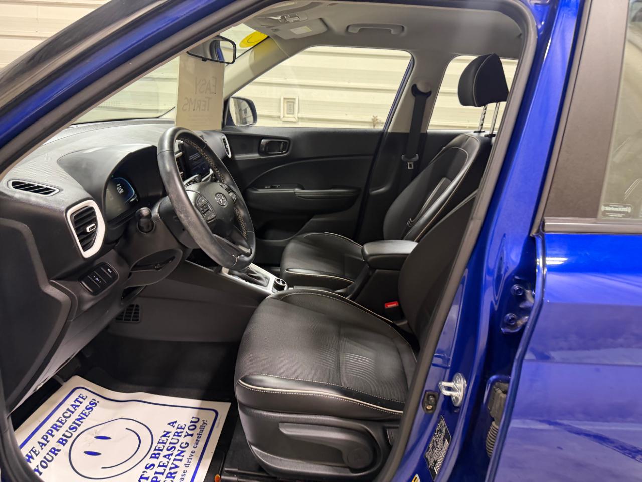 Hyundai Venue Limited IVT 2023