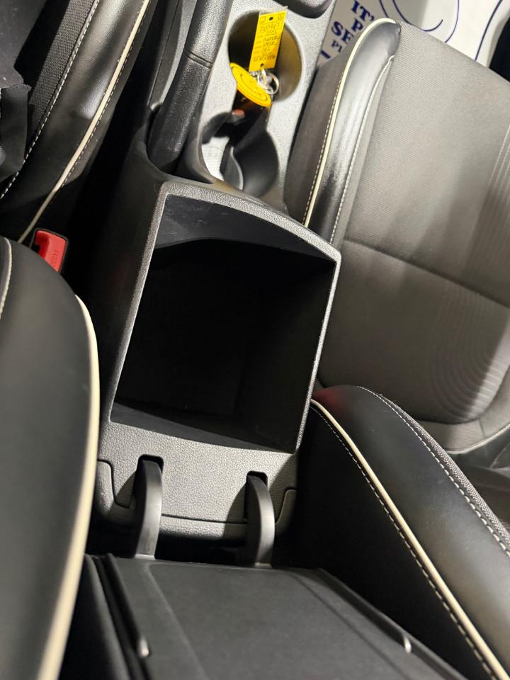 Hyundai Venue Limited IVT 2023
