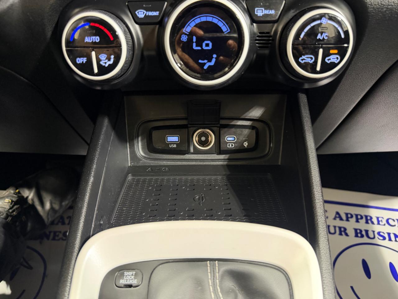 Hyundai Venue Limited IVT 2023