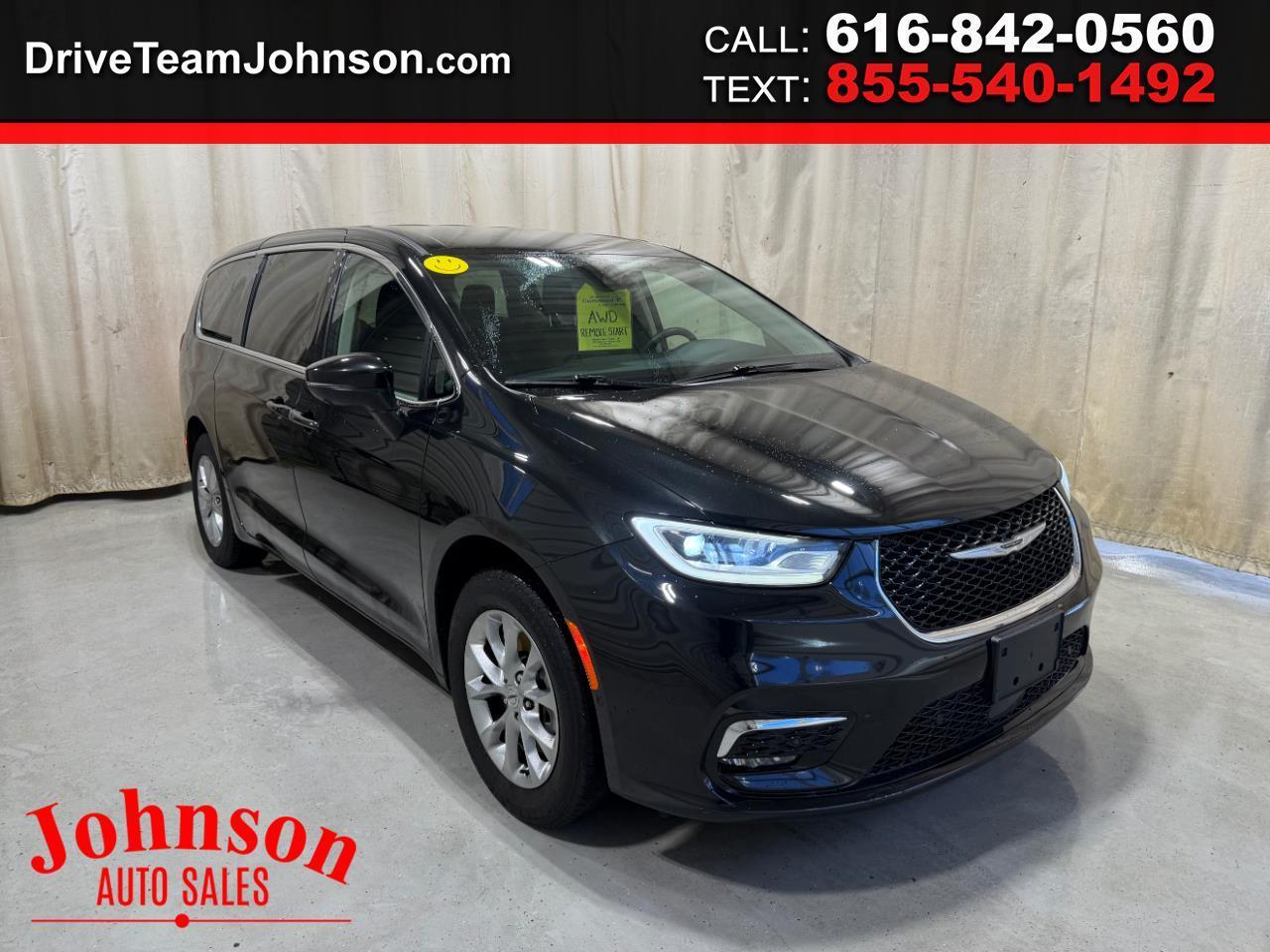 2023 Chrysler Pacifica's photo