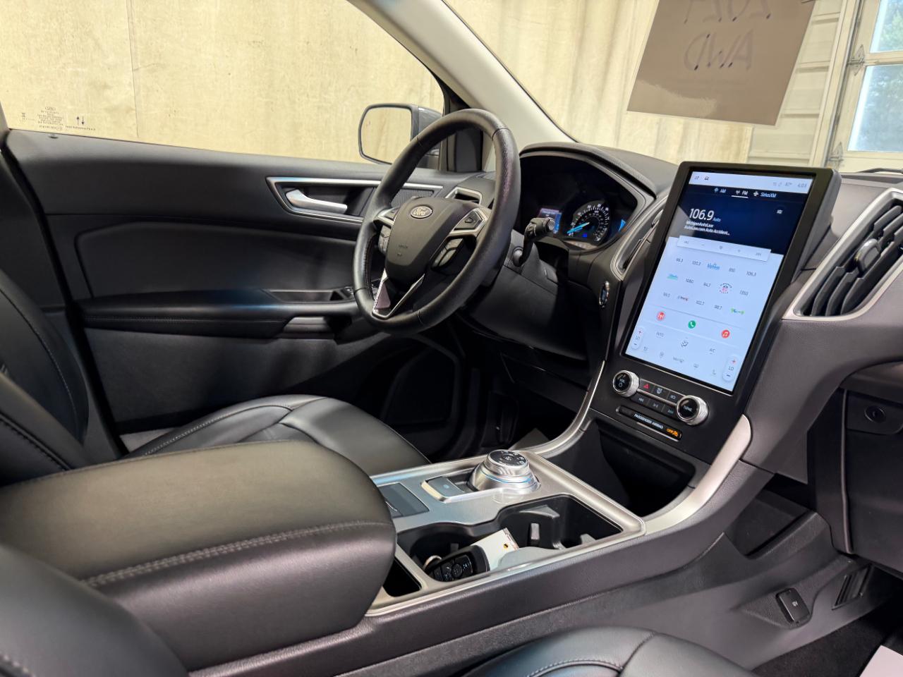 Ford Edge SEL AWD 2024