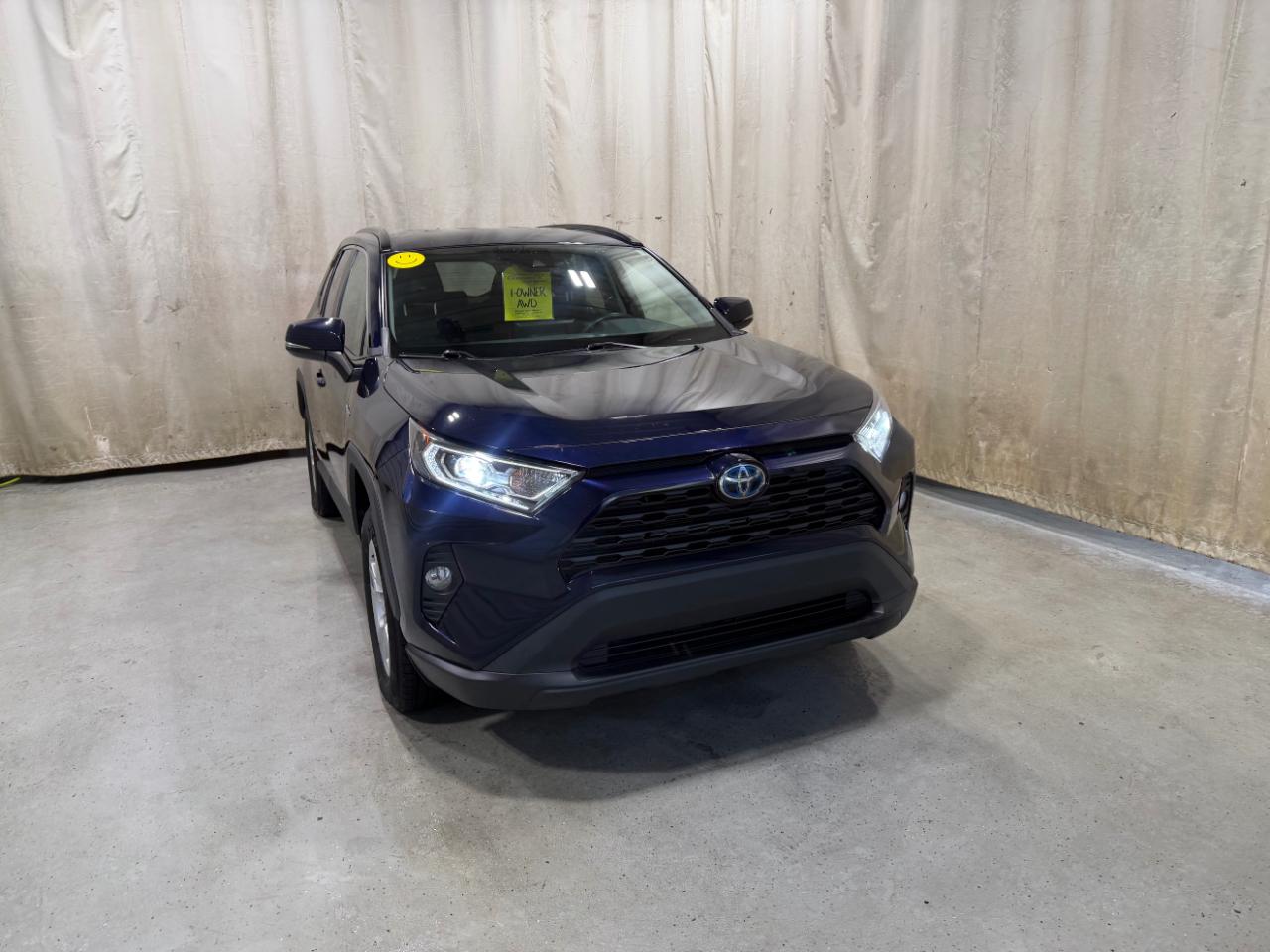 Toyota RAV4 Hybrid XLE AWD (Natl) *Ltd Avail* 2020