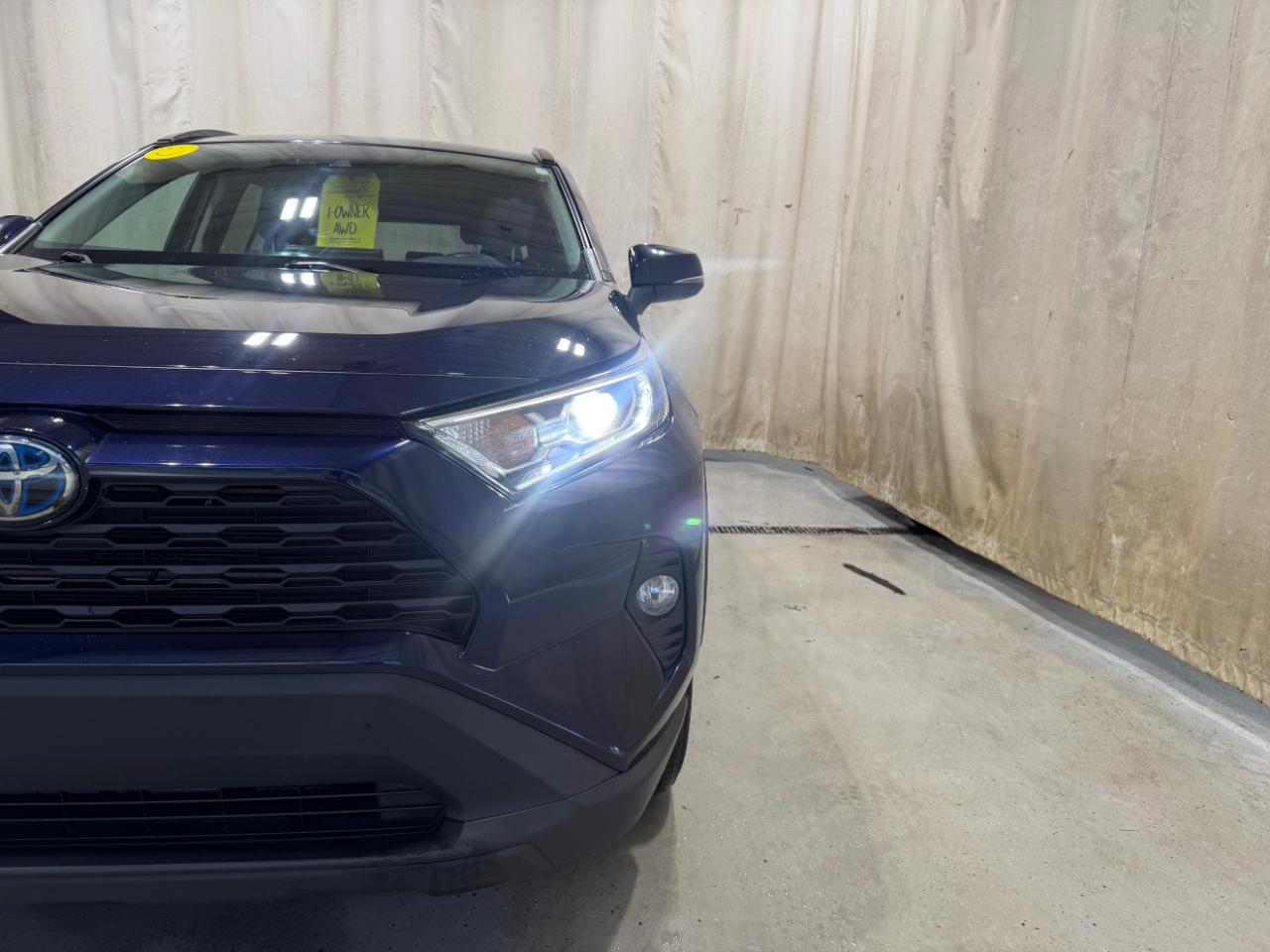 Toyota RAV4 Hybrid XLE AWD (Natl) *Ltd Avail* 2020