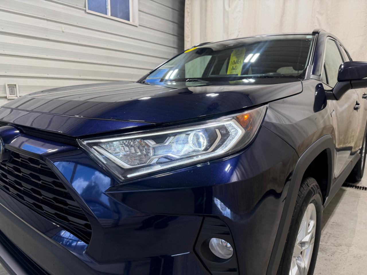 Toyota RAV4 Hybrid XLE AWD (Natl) *Ltd Avail* 2020