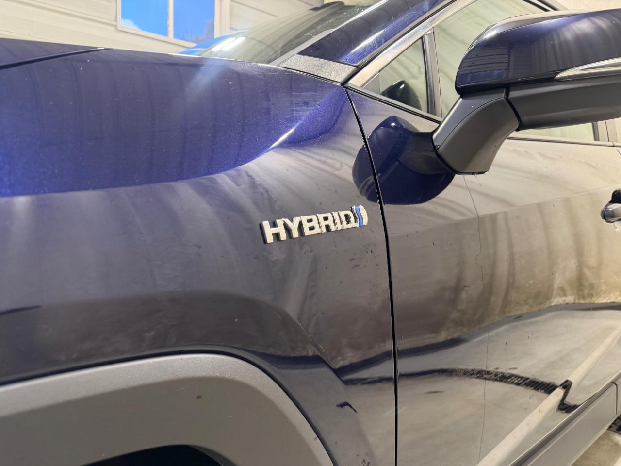 Toyota RAV4 Hybrid XLE AWD (Natl) *Ltd Avail* 2020