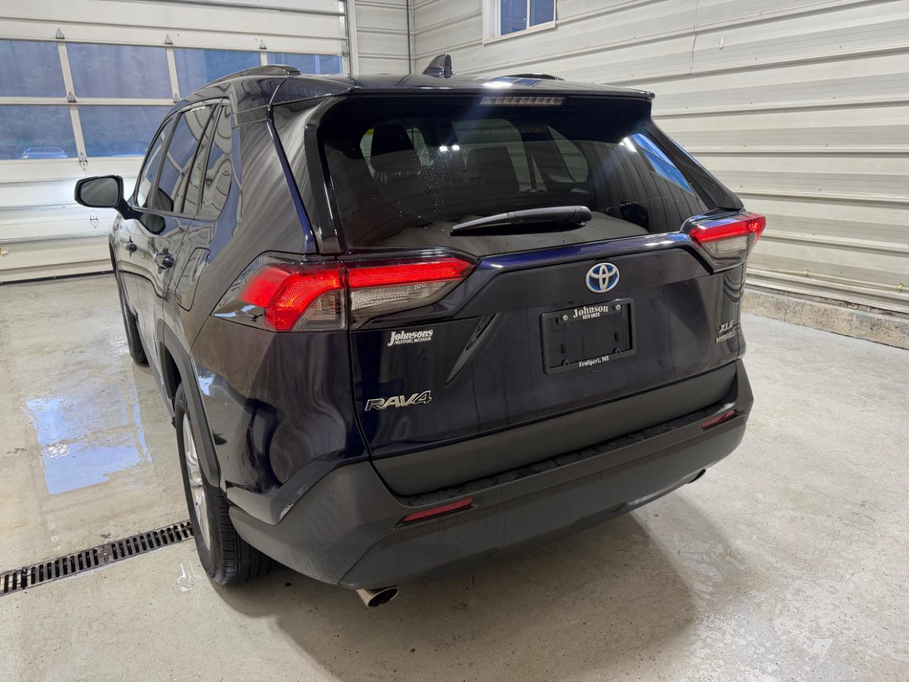 Toyota RAV4 Hybrid XLE AWD (Natl) *Ltd Avail* 2020
