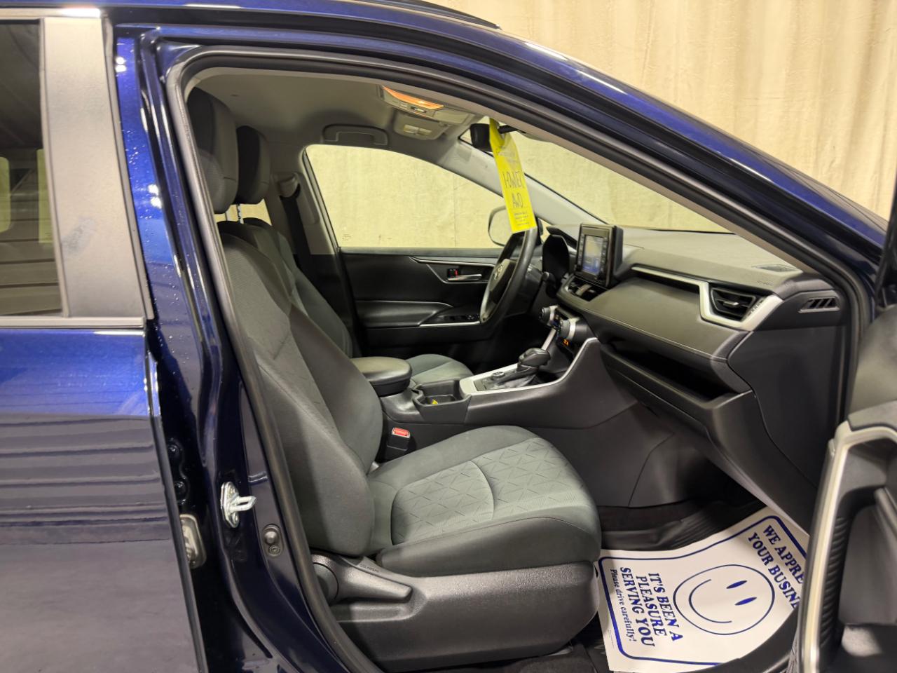 Toyota RAV4 Hybrid XLE AWD (Natl) *Ltd Avail* 2020