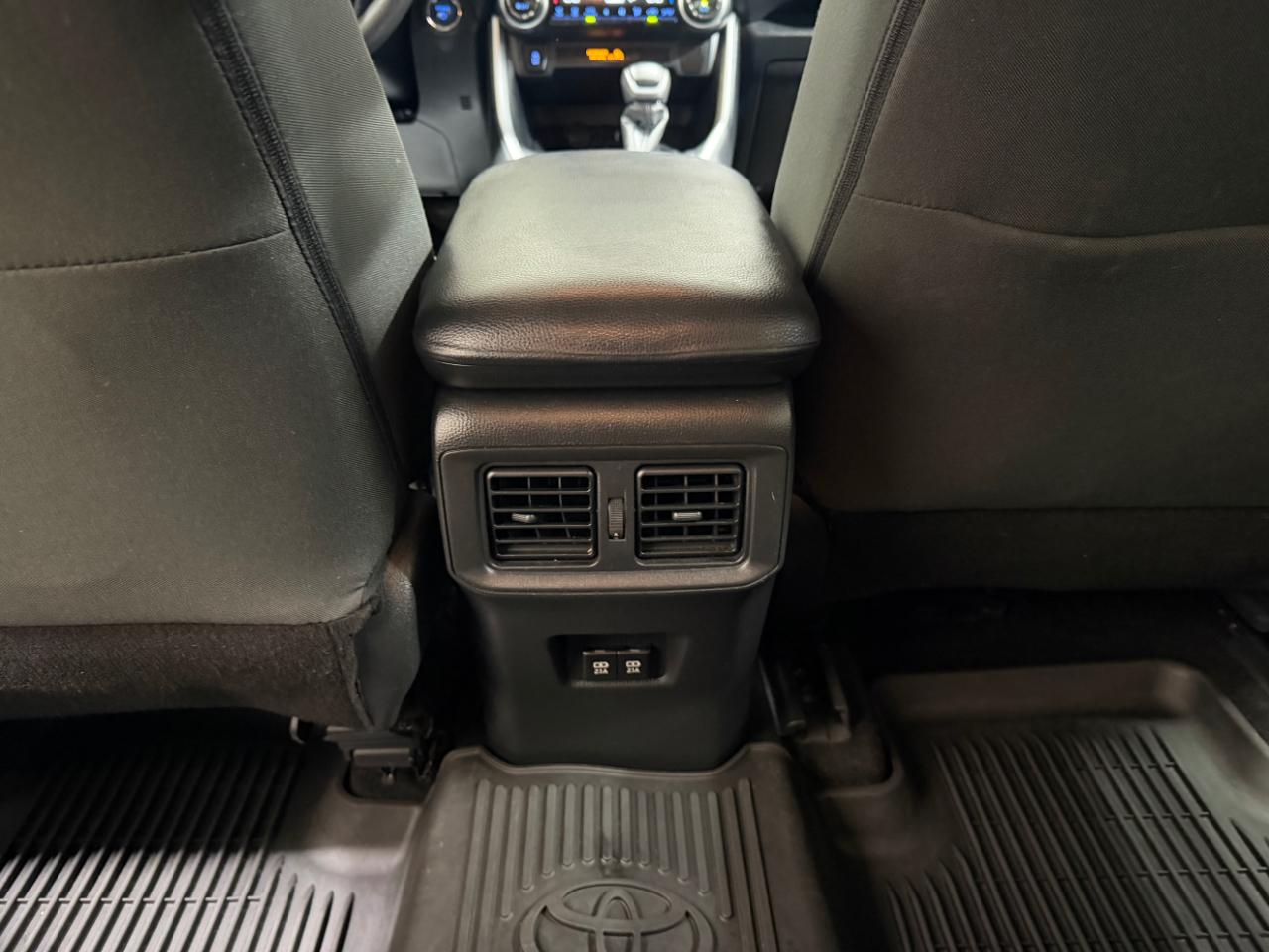 Toyota RAV4 Hybrid XLE AWD (Natl) *Ltd Avail* 2020