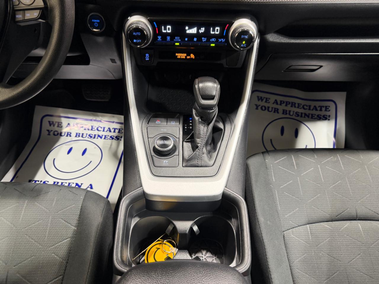 Toyota RAV4 Hybrid XLE AWD (Natl) *Ltd Avail* 2020