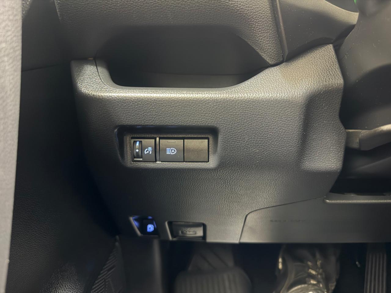 Toyota RAV4 Hybrid XLE AWD (Natl) *Ltd Avail* 2020