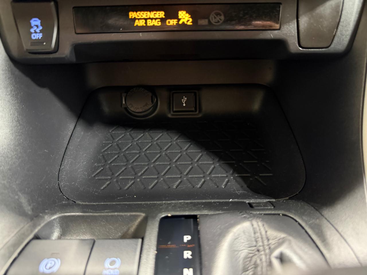Toyota RAV4 Hybrid XLE AWD (Natl) *Ltd Avail* 2020