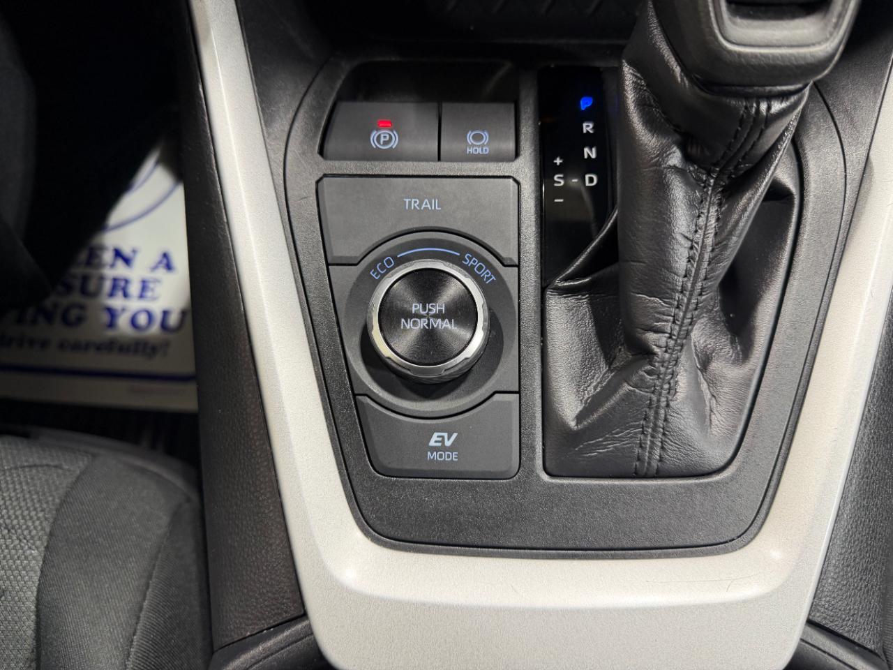 Toyota RAV4 Hybrid XLE AWD (Natl) *Ltd Avail* 2020