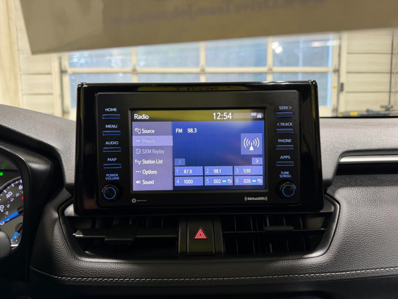 Toyota RAV4 Hybrid XLE AWD (Natl) *Ltd Avail* 2020