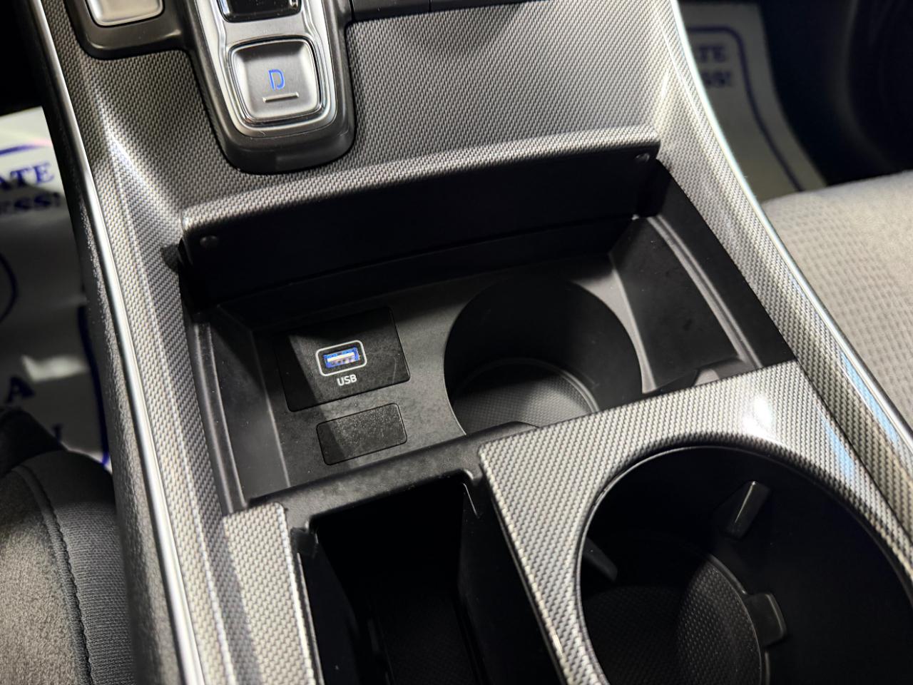 Hyundai Santa Fe SE AWD 2023