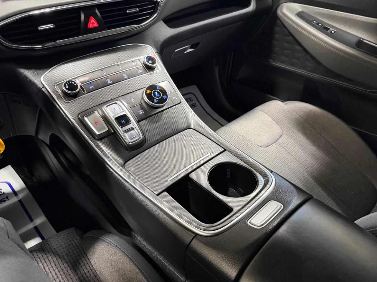 Hyundai Santa Fe SE AWD 2023