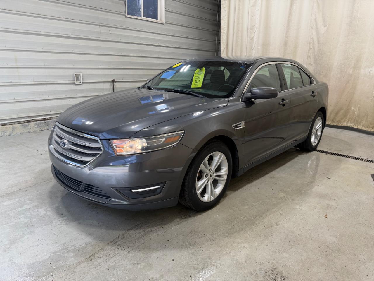 Ford Taurus 4dr Sdn SEL AWD 2015