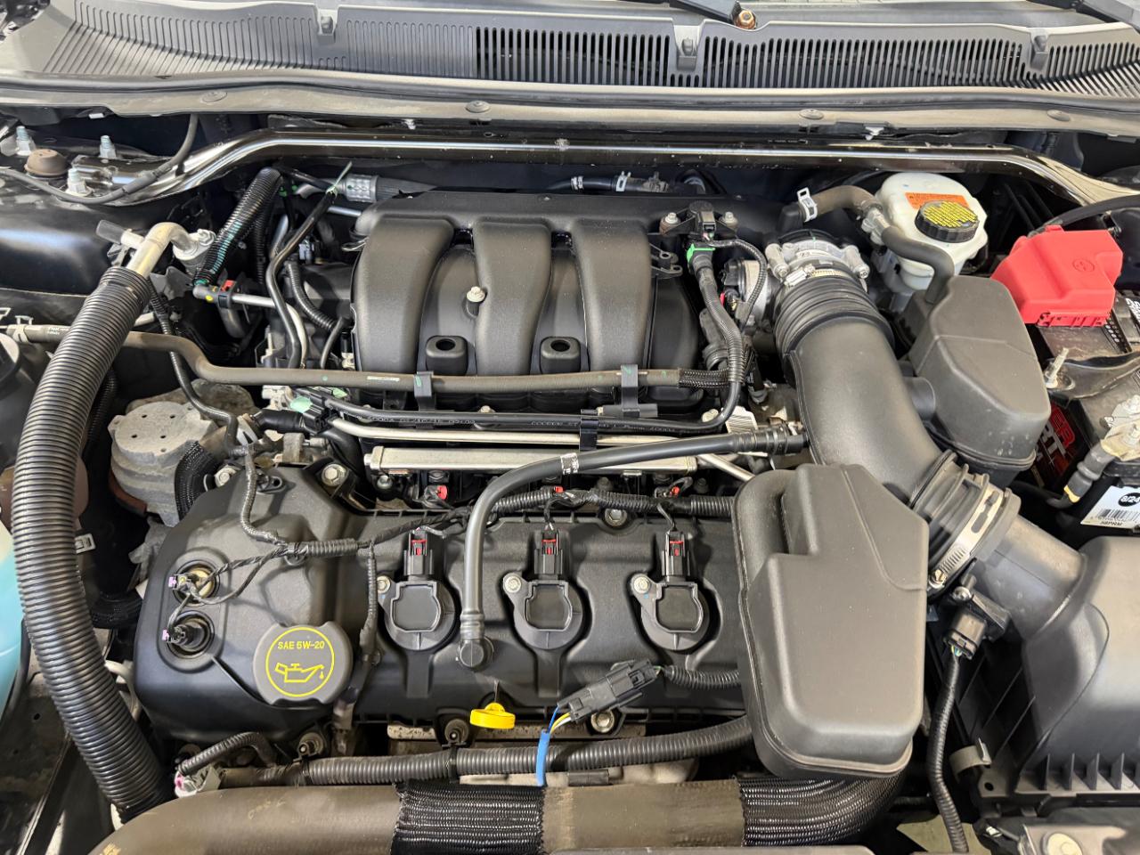 Ford Taurus 4dr Sdn SEL AWD 2015
