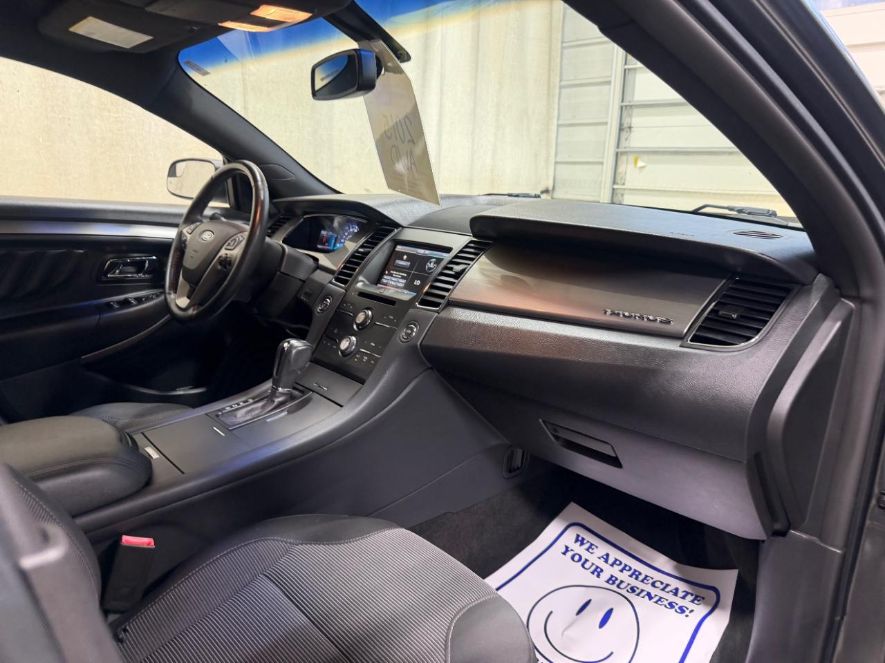 Ford Taurus 4dr Sdn SEL AWD 2015