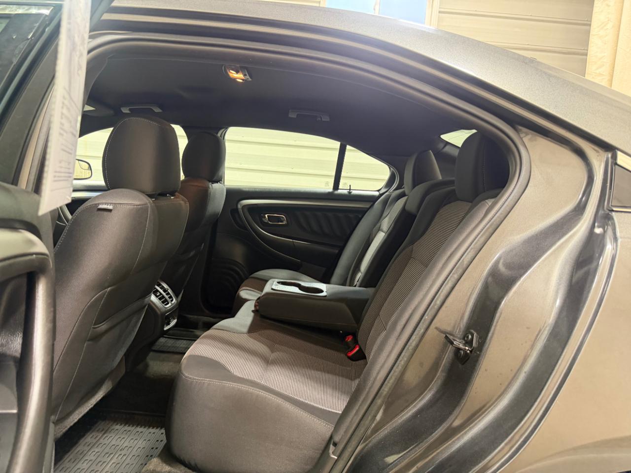 Ford Taurus 4dr Sdn SEL AWD 2015