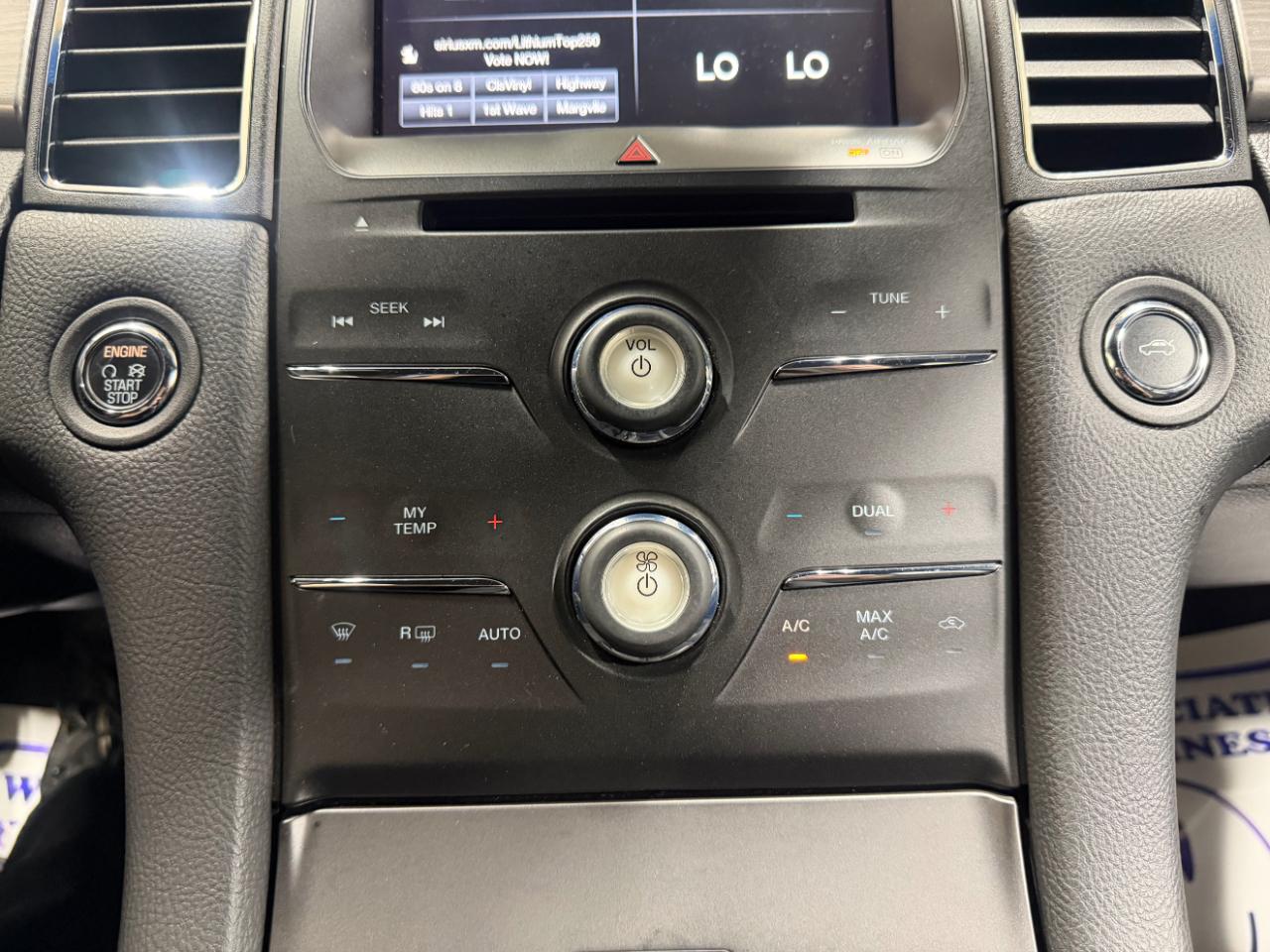 Ford Taurus 4dr Sdn SEL AWD 2015