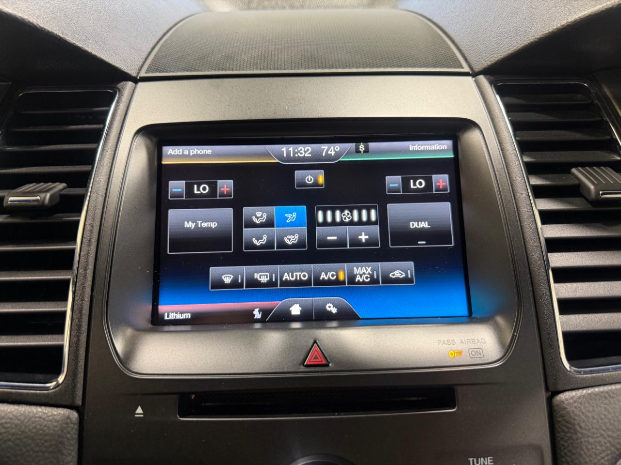 Ford Taurus 4dr Sdn SEL AWD 2015