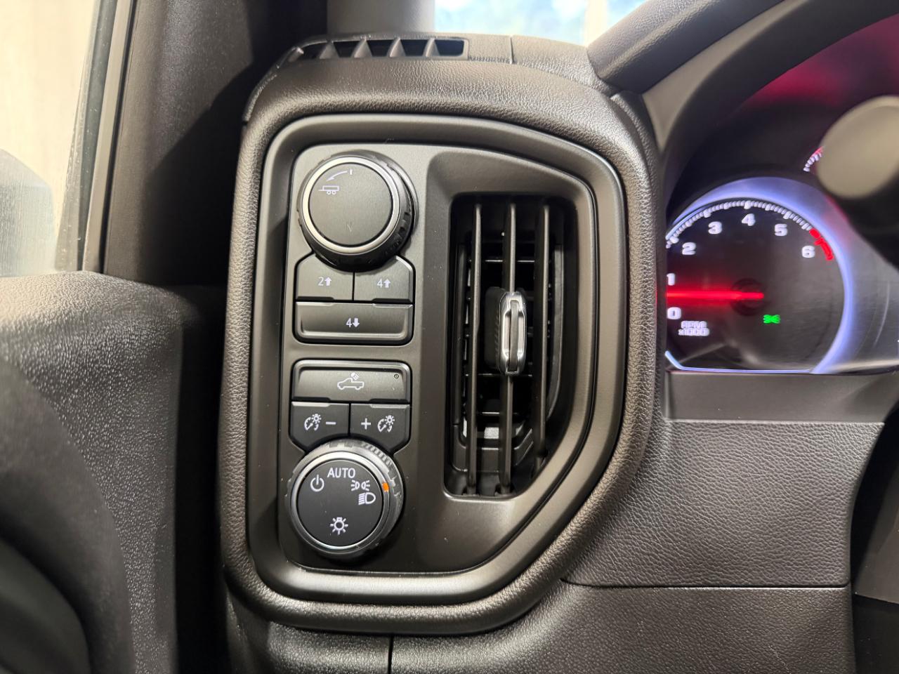 Chevrolet Silverado 2500HD 4WD Double Cab 149" Work Truck 2023