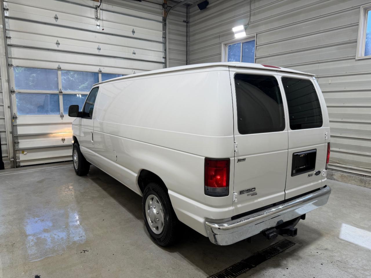 Ford Econoline Cargo Van E-150 Commercial 2012