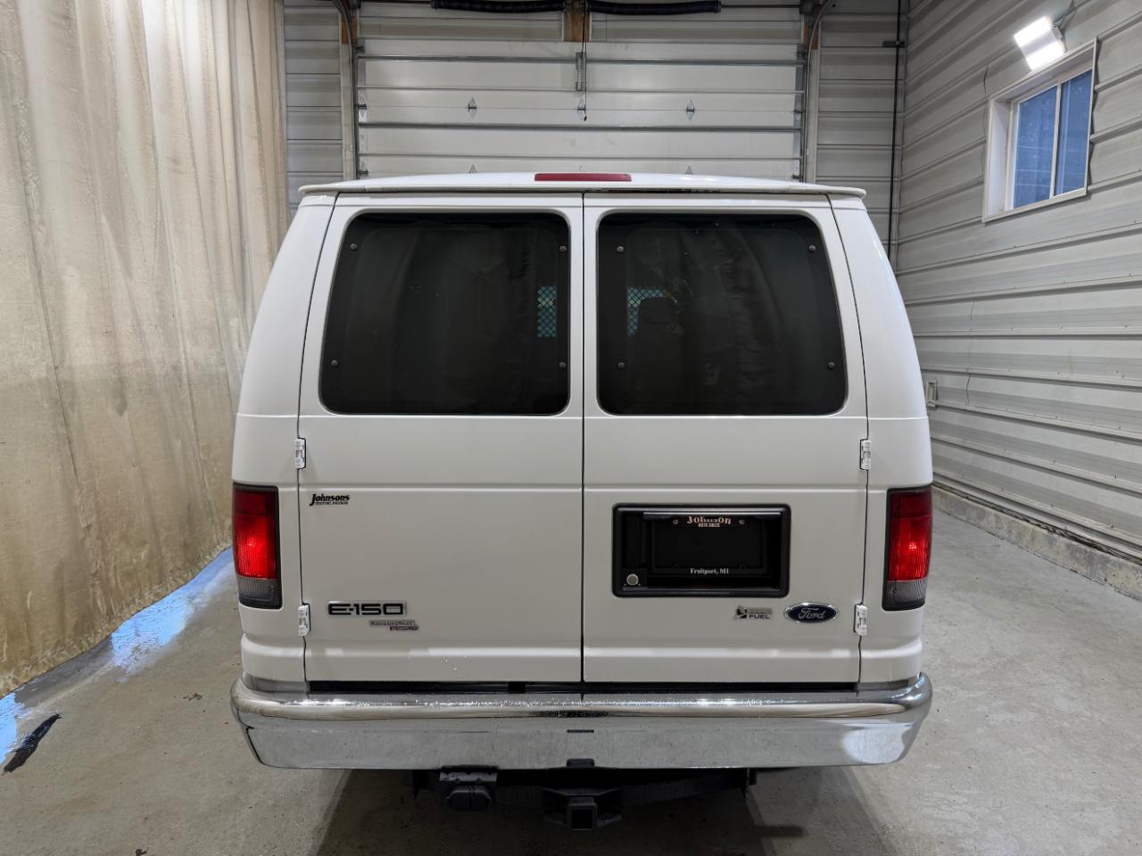 Ford Econoline Cargo Van E-150 Commercial 2012