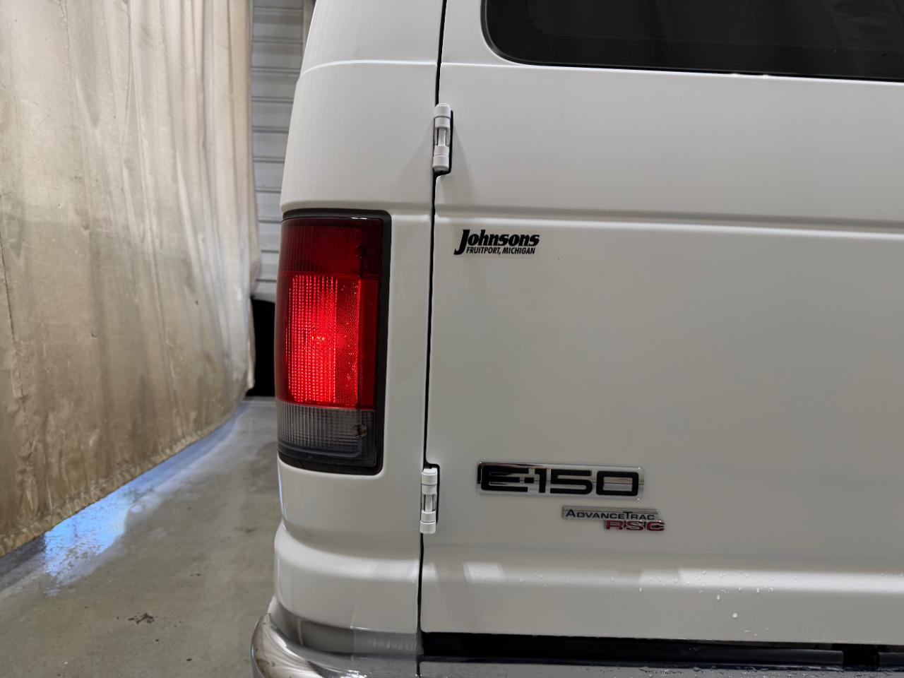 Ford Econoline Cargo Van E-150 Commercial 2012
