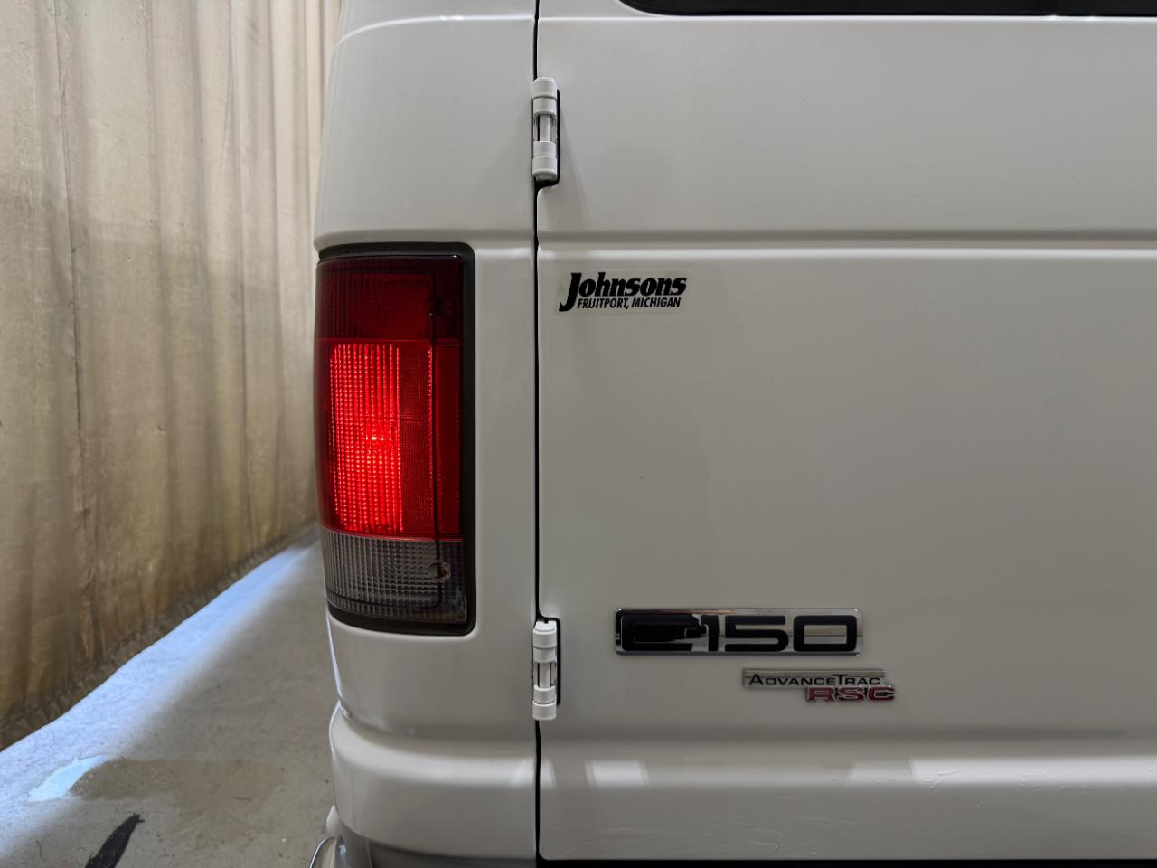 Ford Econoline Cargo Van E-150 Commercial 2011