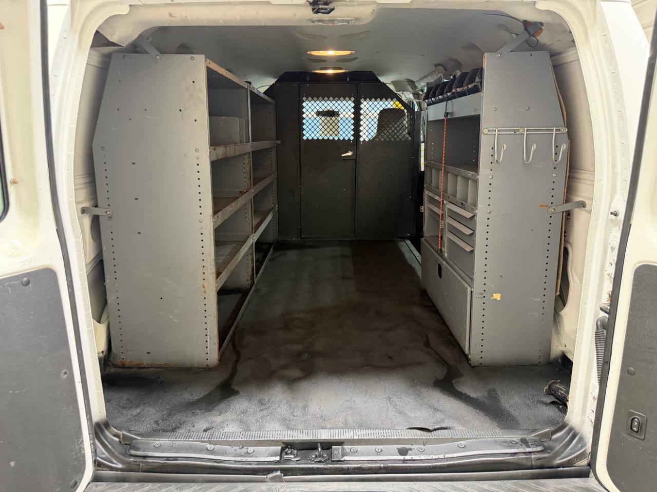 Ford Econoline Cargo Van E-150 Commercial 2011