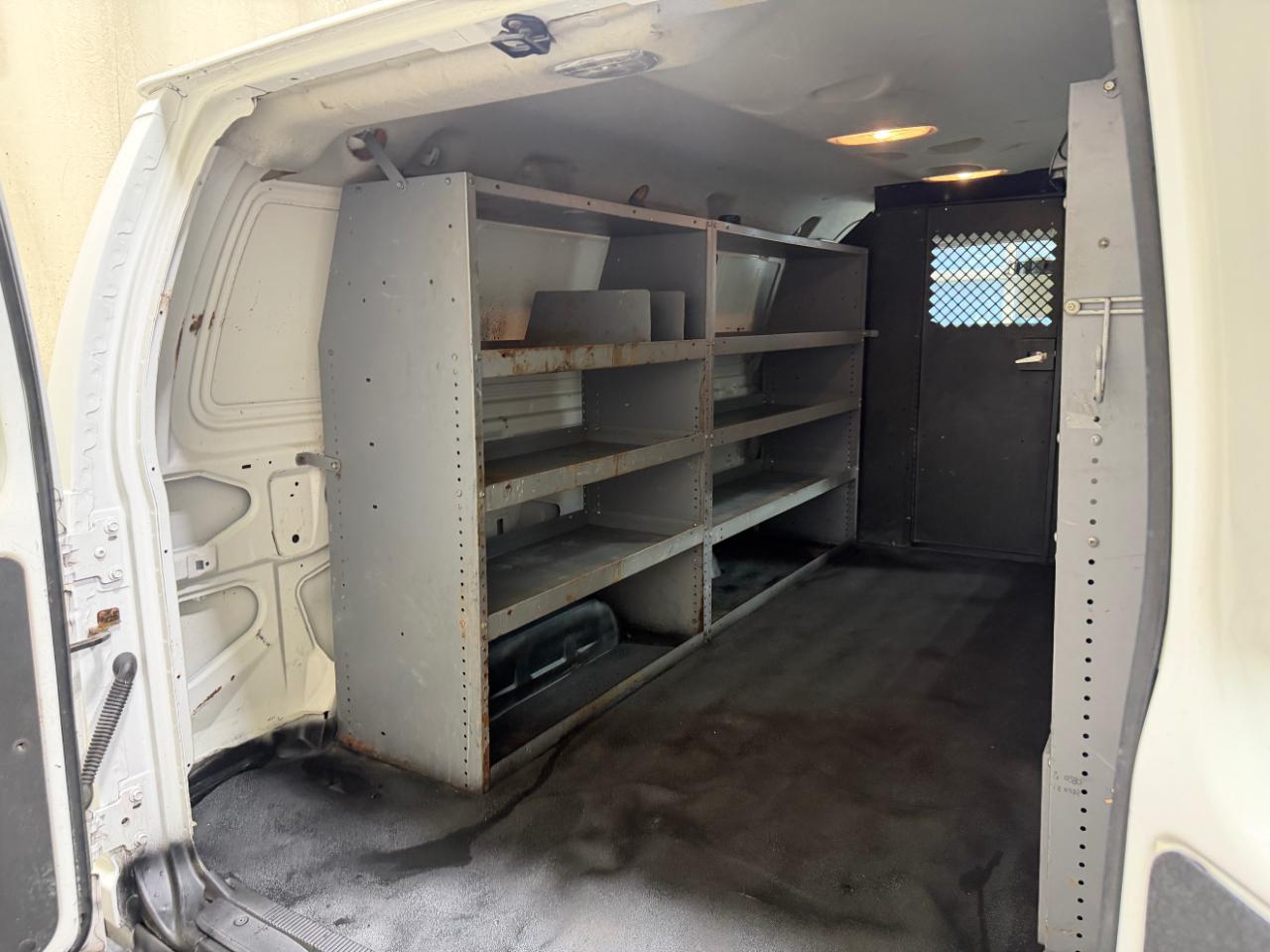 Ford Econoline Cargo Van E-150 Commercial 2011