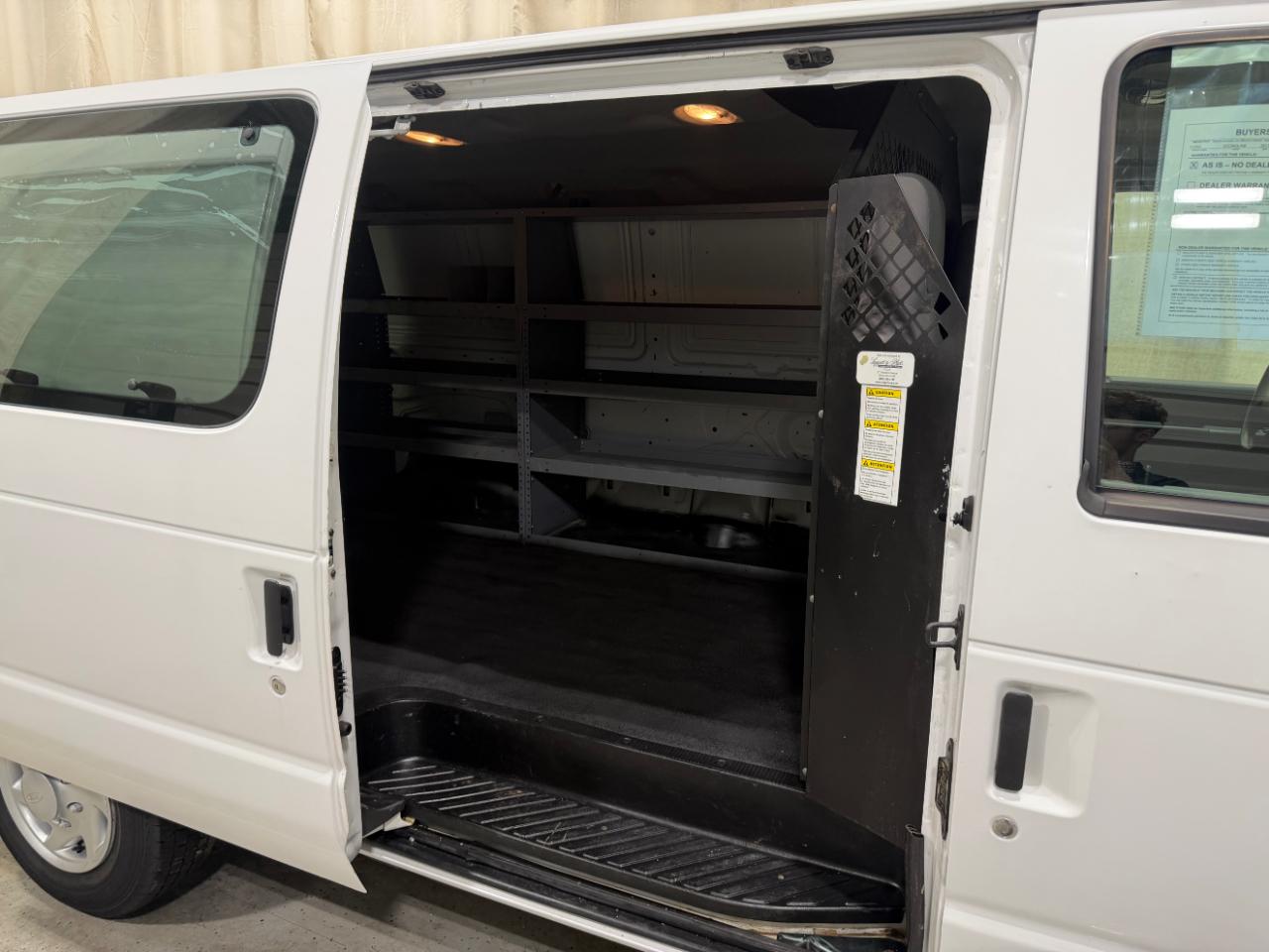 Ford Econoline Cargo Van E-150 Commercial 2011