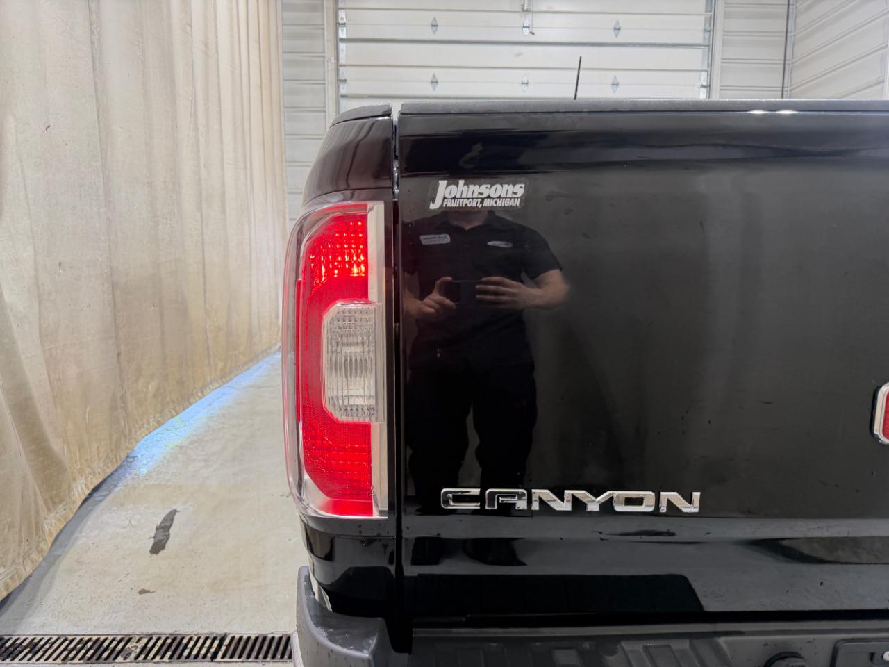 GMC Canyon 4WD Crew Cab 140.5" SLT 2016