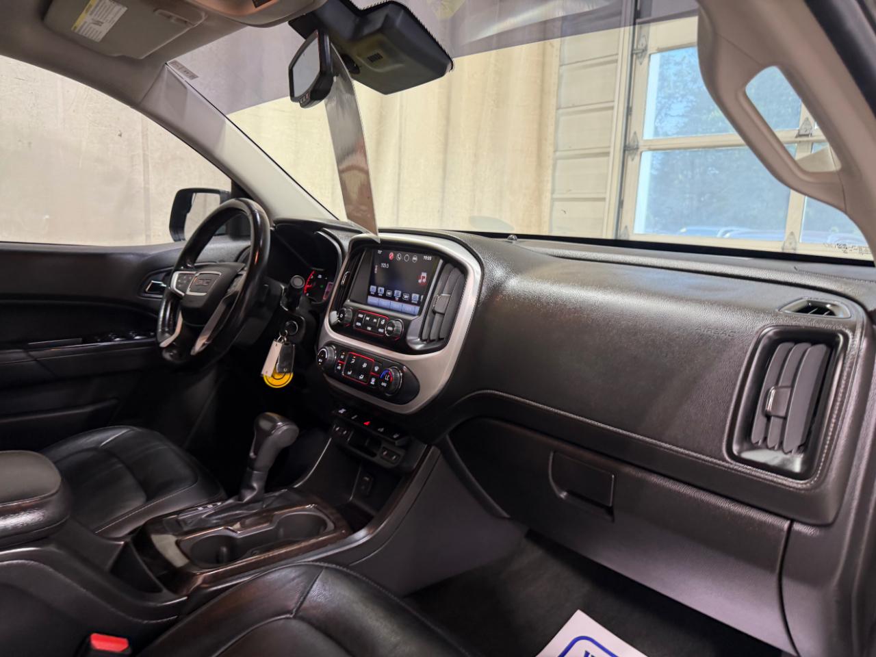 GMC Canyon 4WD Crew Cab 140.5" SLT 2016