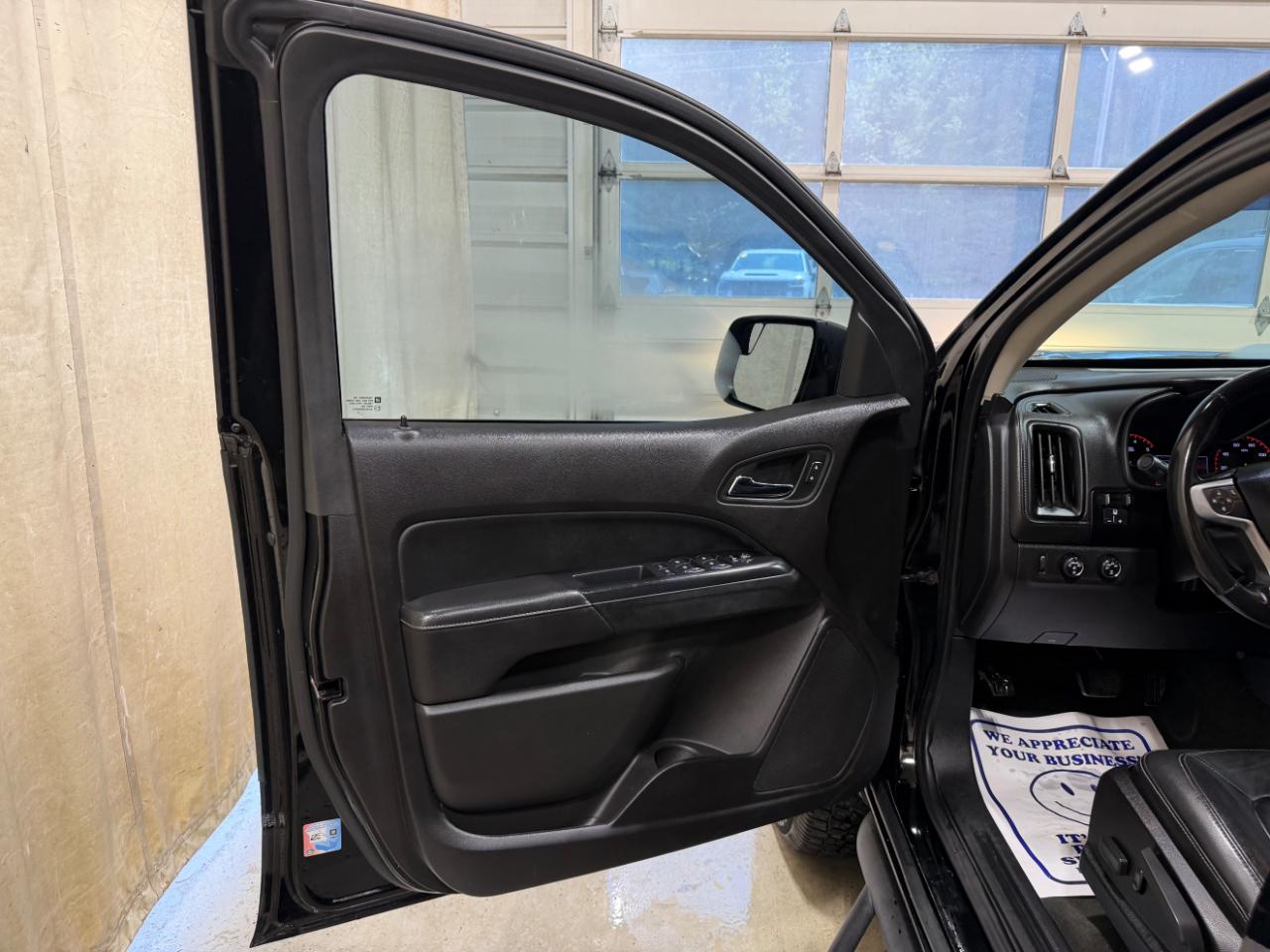 GMC Canyon 4WD Crew Cab 140.5" SLT 2016