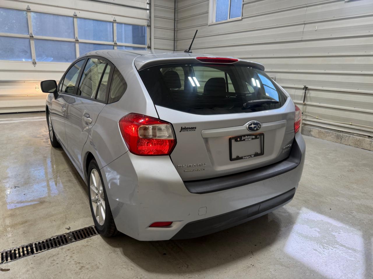 Subaru Impreza Wagon 5dr Auto 2.0i Premium 2014