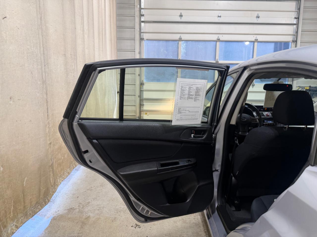 Subaru Impreza Wagon 5dr Auto 2.0i Premium 2014