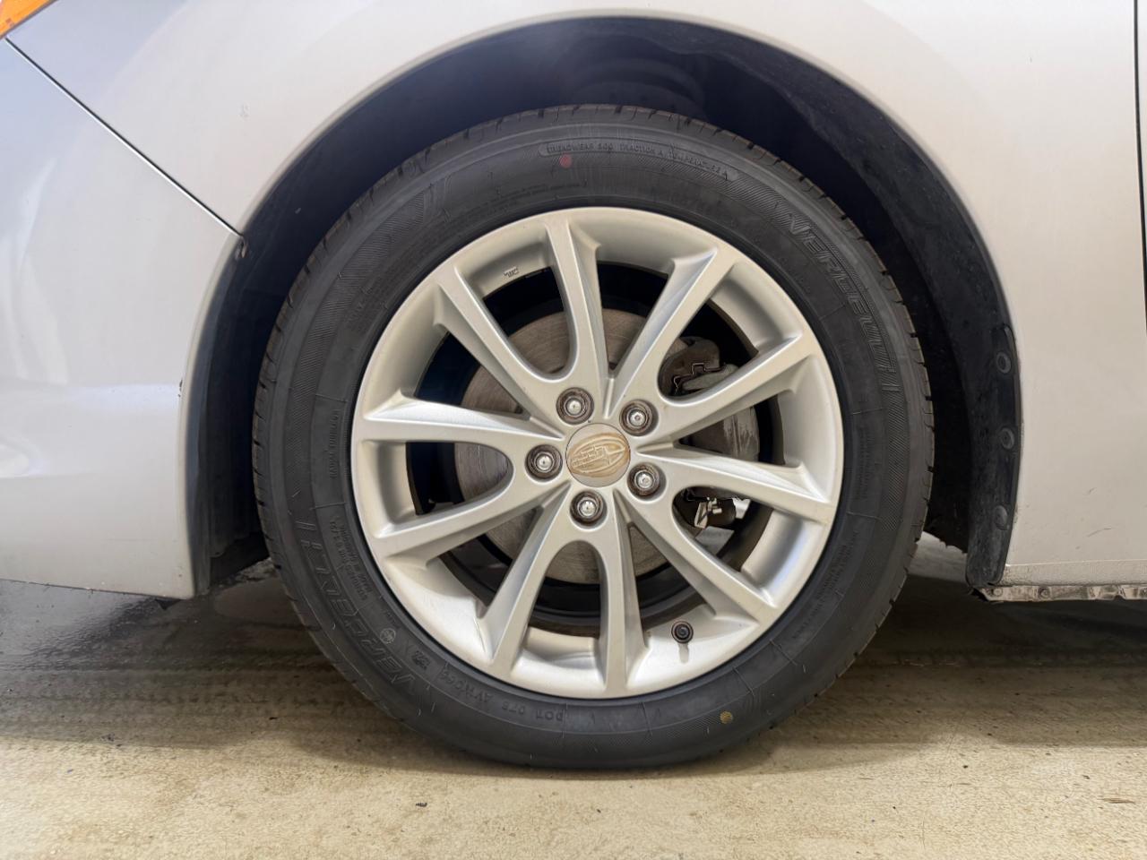 Subaru Impreza Wagon 5dr Auto 2.0i Premium 2014
