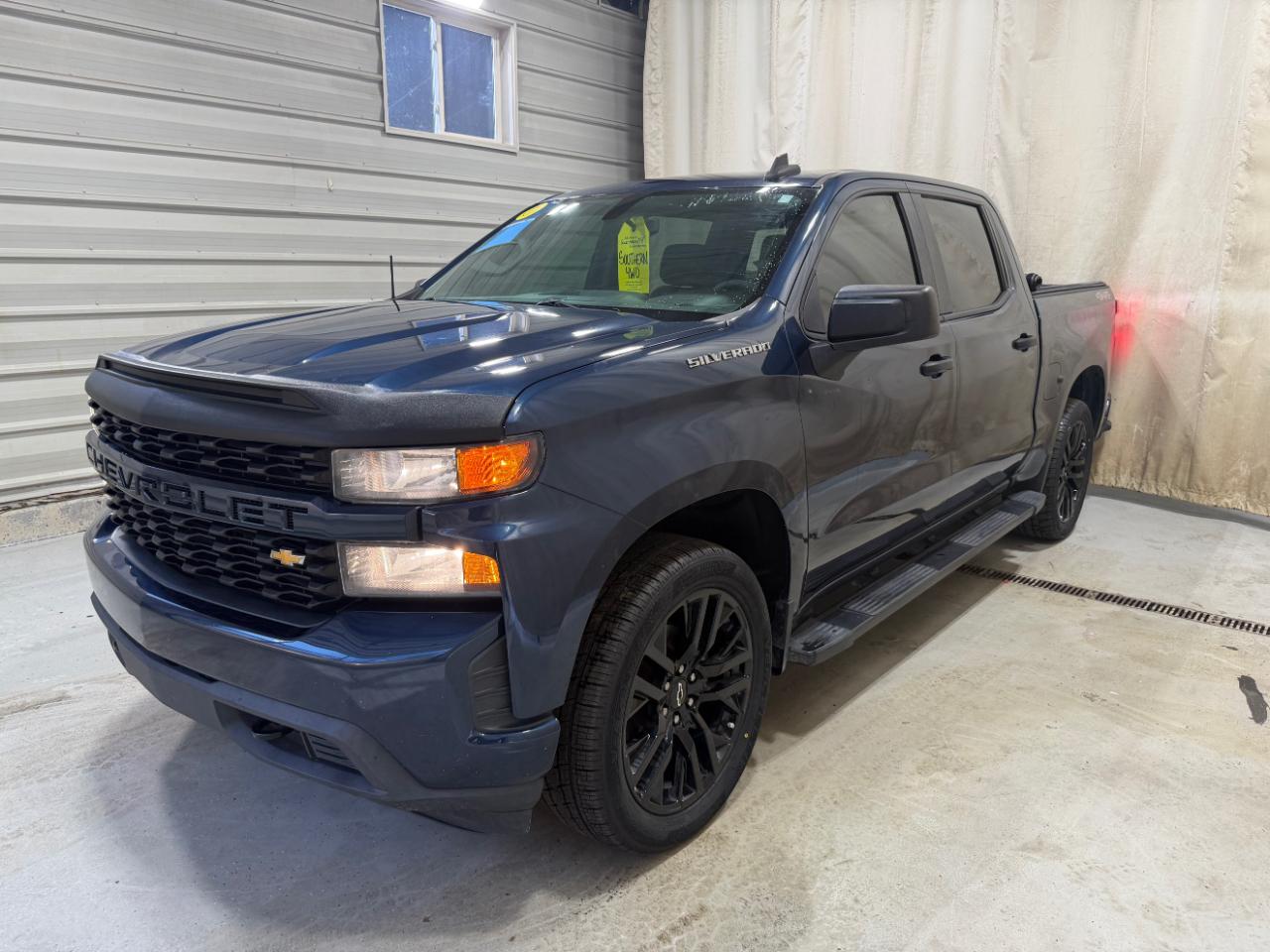Chevrolet Silverado 1500 4WD Crew Cab 147" Custom 2020