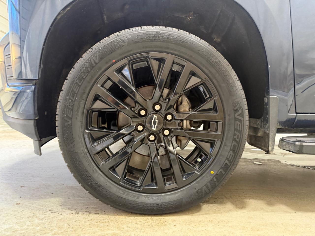 Chevrolet Silverado 1500 4WD Crew Cab 147" Custom 2020