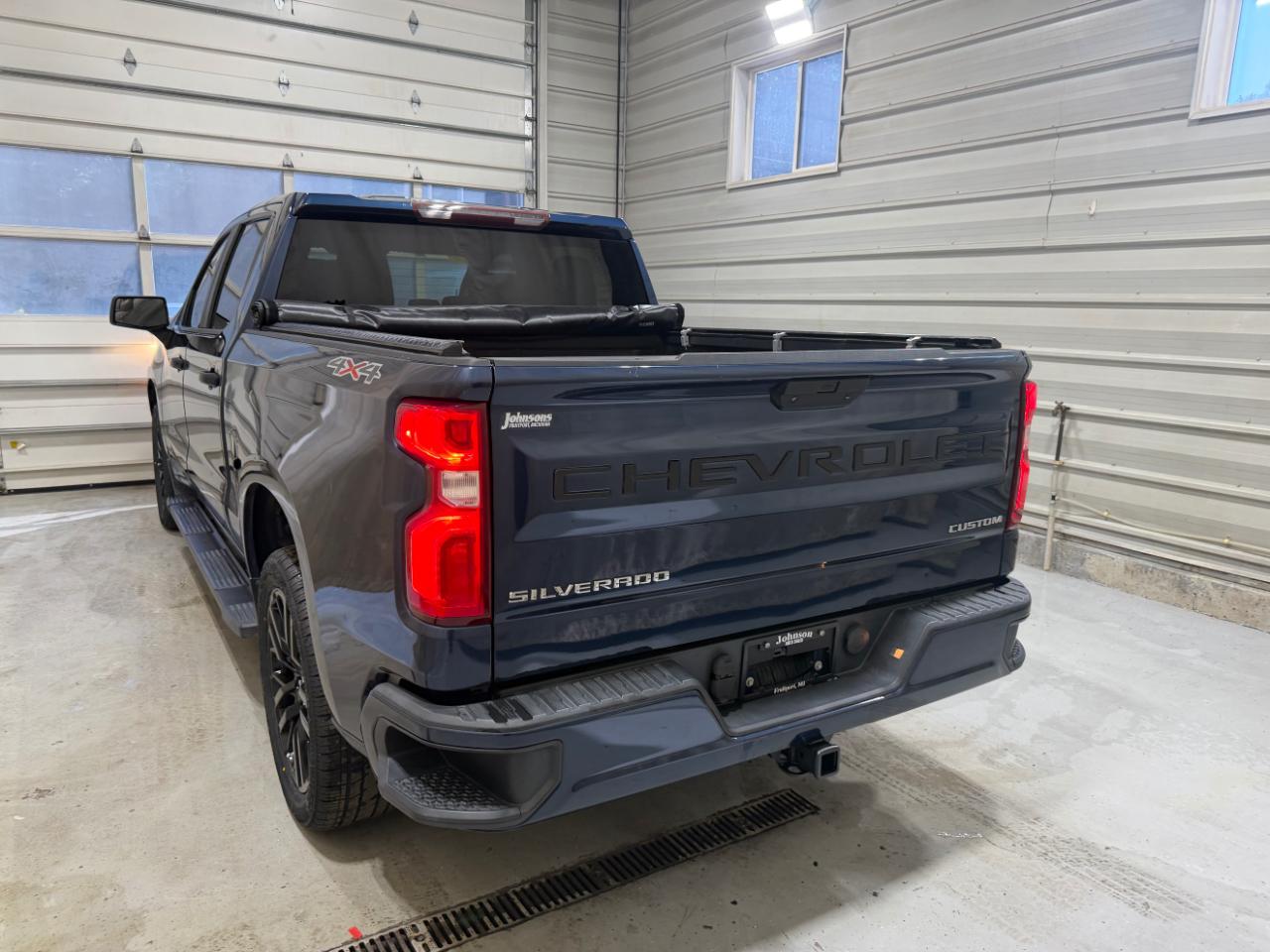 Chevrolet Silverado 1500 4WD Crew Cab 147" Custom 2020