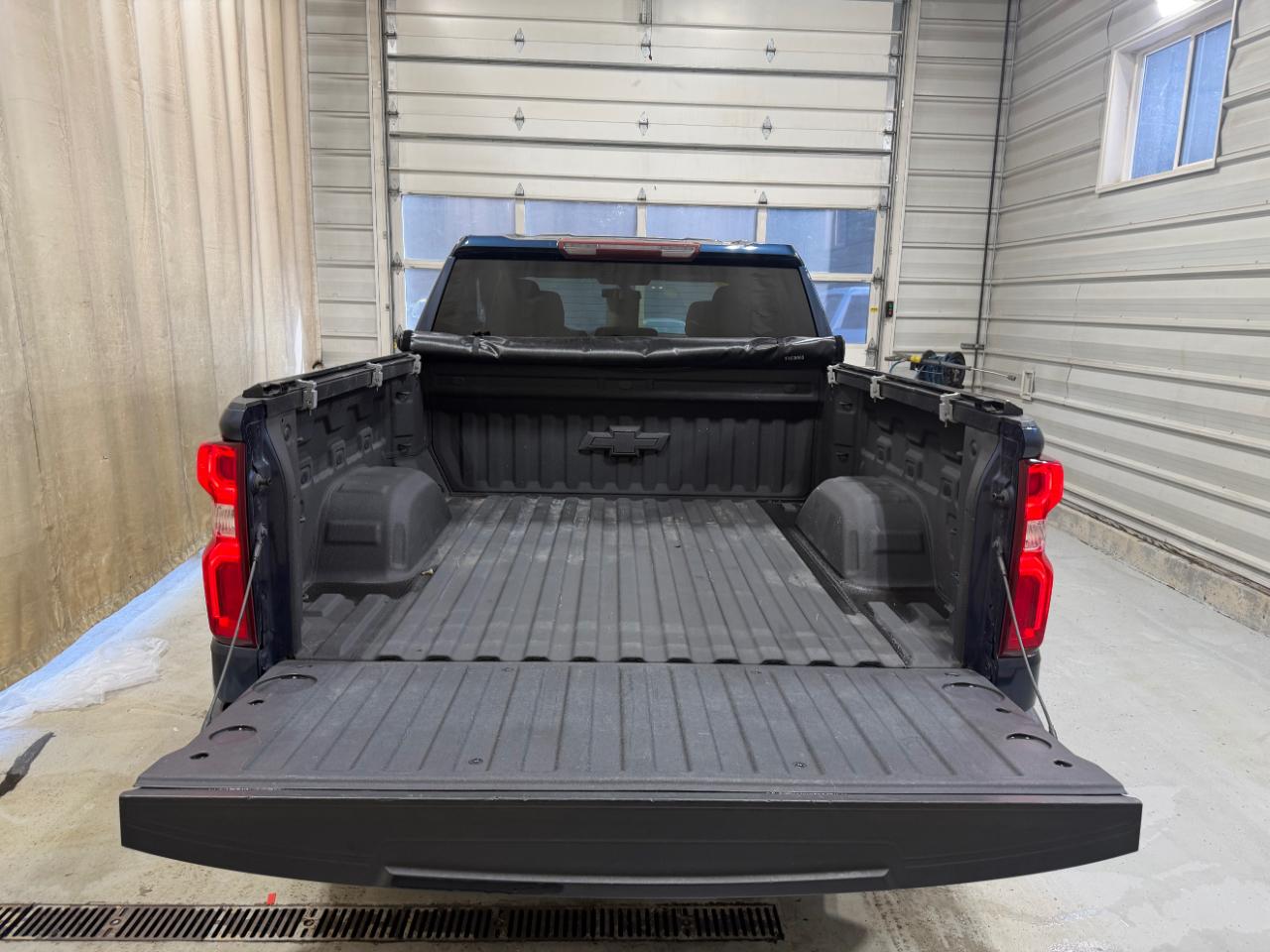 Chevrolet Silverado 1500 4WD Crew Cab 147" Custom 2020